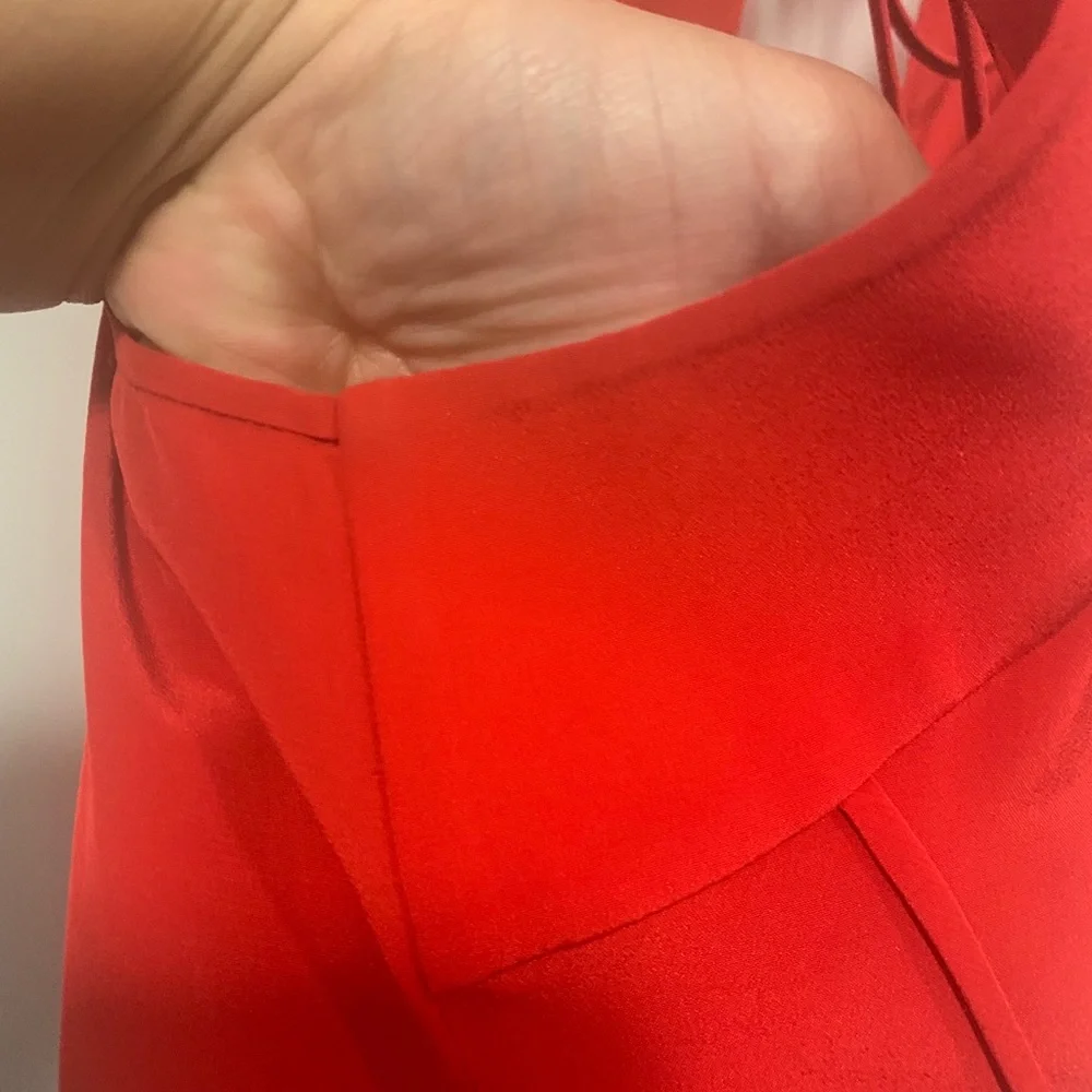 Red Top - Picture 3 of 6